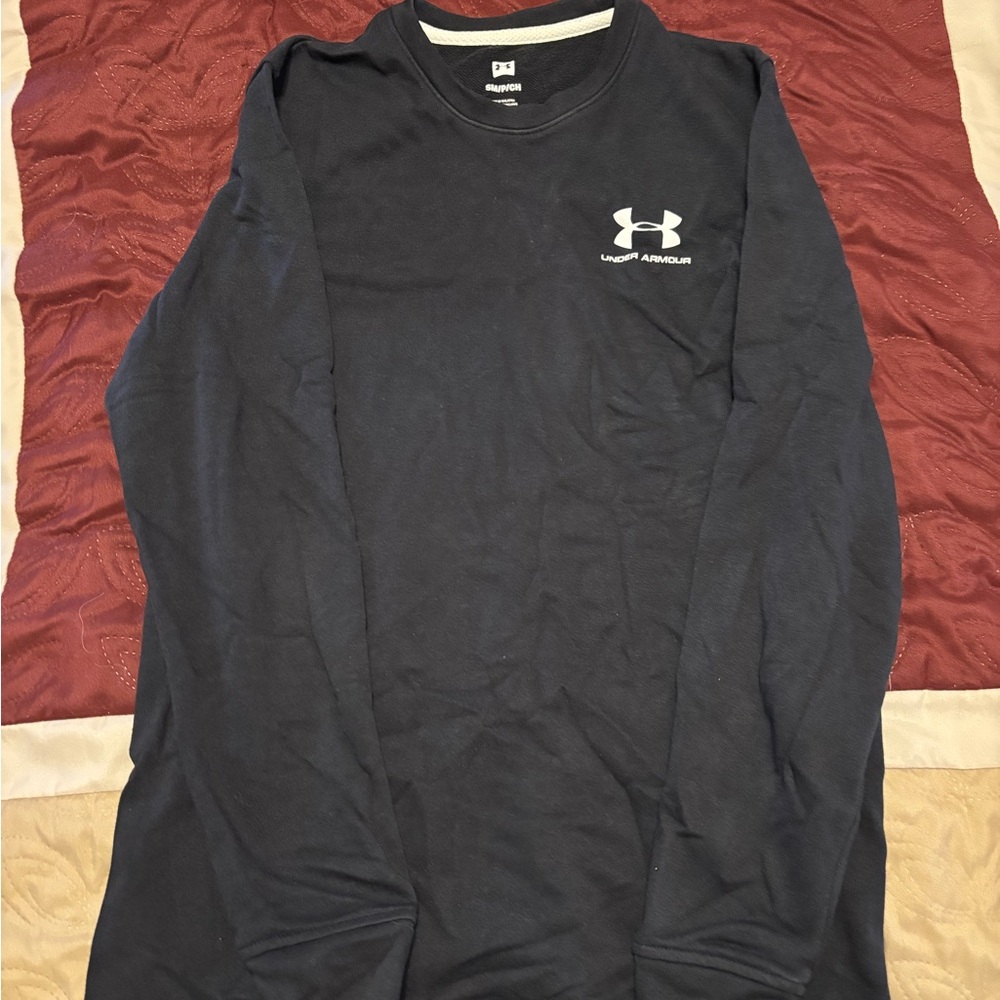 Under Armour Men's Black Crewneck - Size: Small